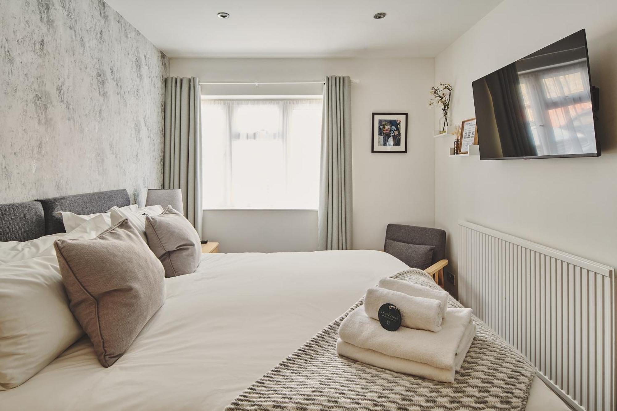 The Lansdowne Guest House Bourton-on-the-Water Room photo A bedroom at the hotel