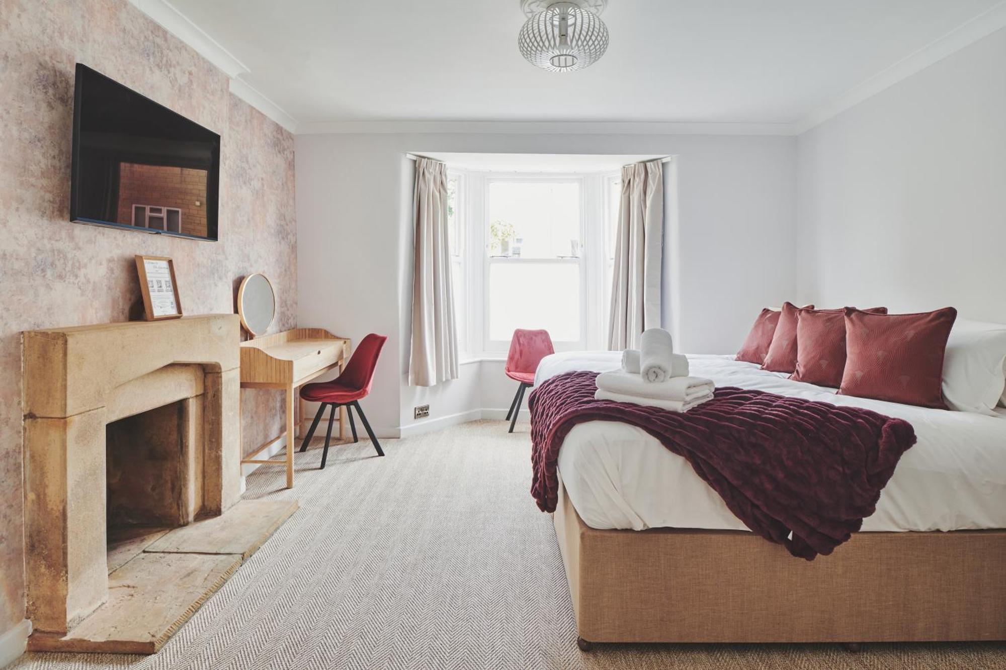 The Lansdowne Guest House Bourton-on-the-Water Exterior photo A bedroom at the hotel