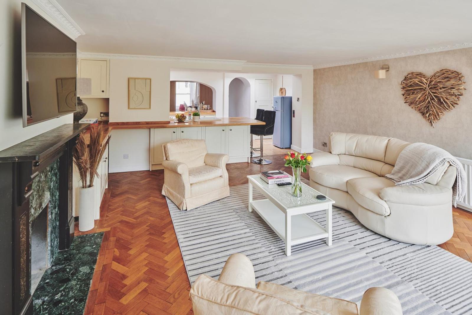 The Lansdowne Guest House Bourton-on-the-Water Exterior photo A living room