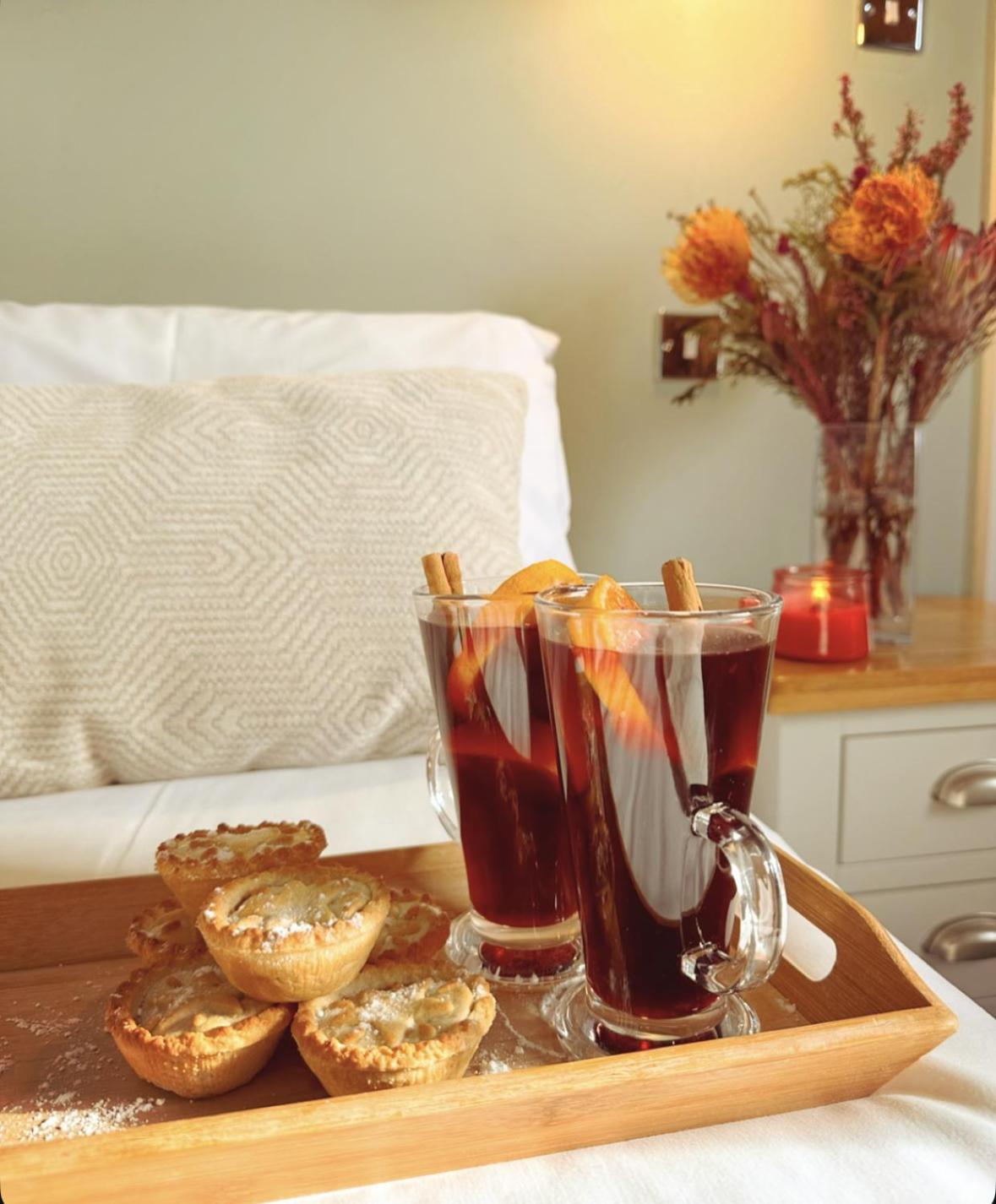 The Lansdowne Guest House Bourton-on-the-Water Exterior photo Mulled wine
